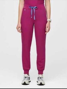 Figs Technical Collection Women's Pants Raspberry Pink. Size S. #2524